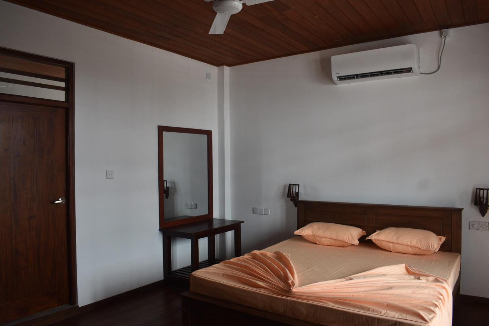 Hotel Ocean View Cottage Hikkaduwa Eksteriør billede