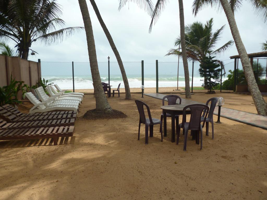 Hotel Ocean View Cottage Hikkaduwa Eksteriør billede