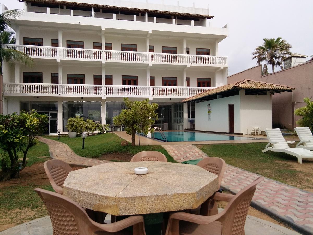 Hotel Ocean View Cottage Hikkaduwa Eksteriør billede