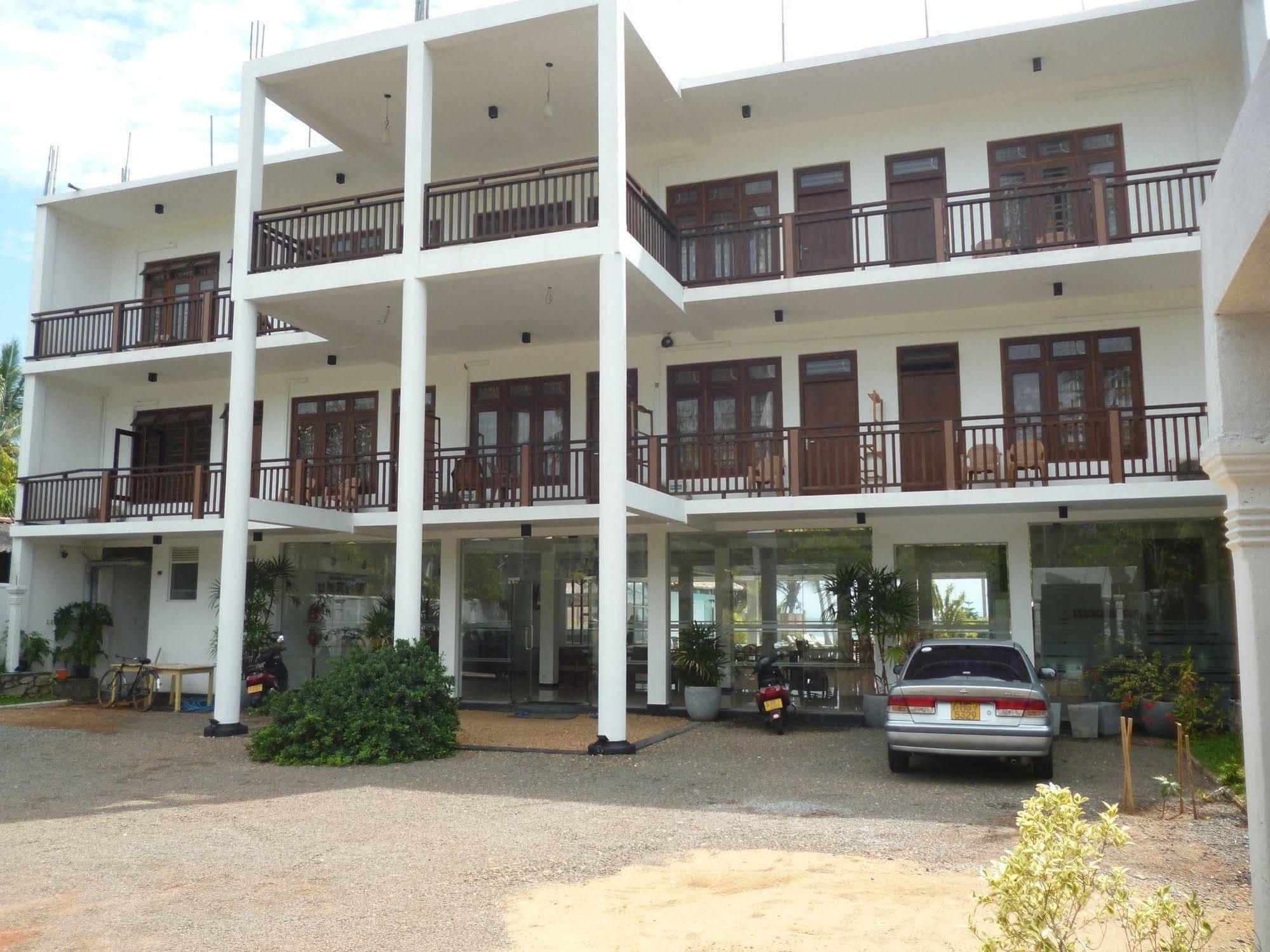 Hotel Ocean View Cottage Hikkaduwa Eksteriør billede