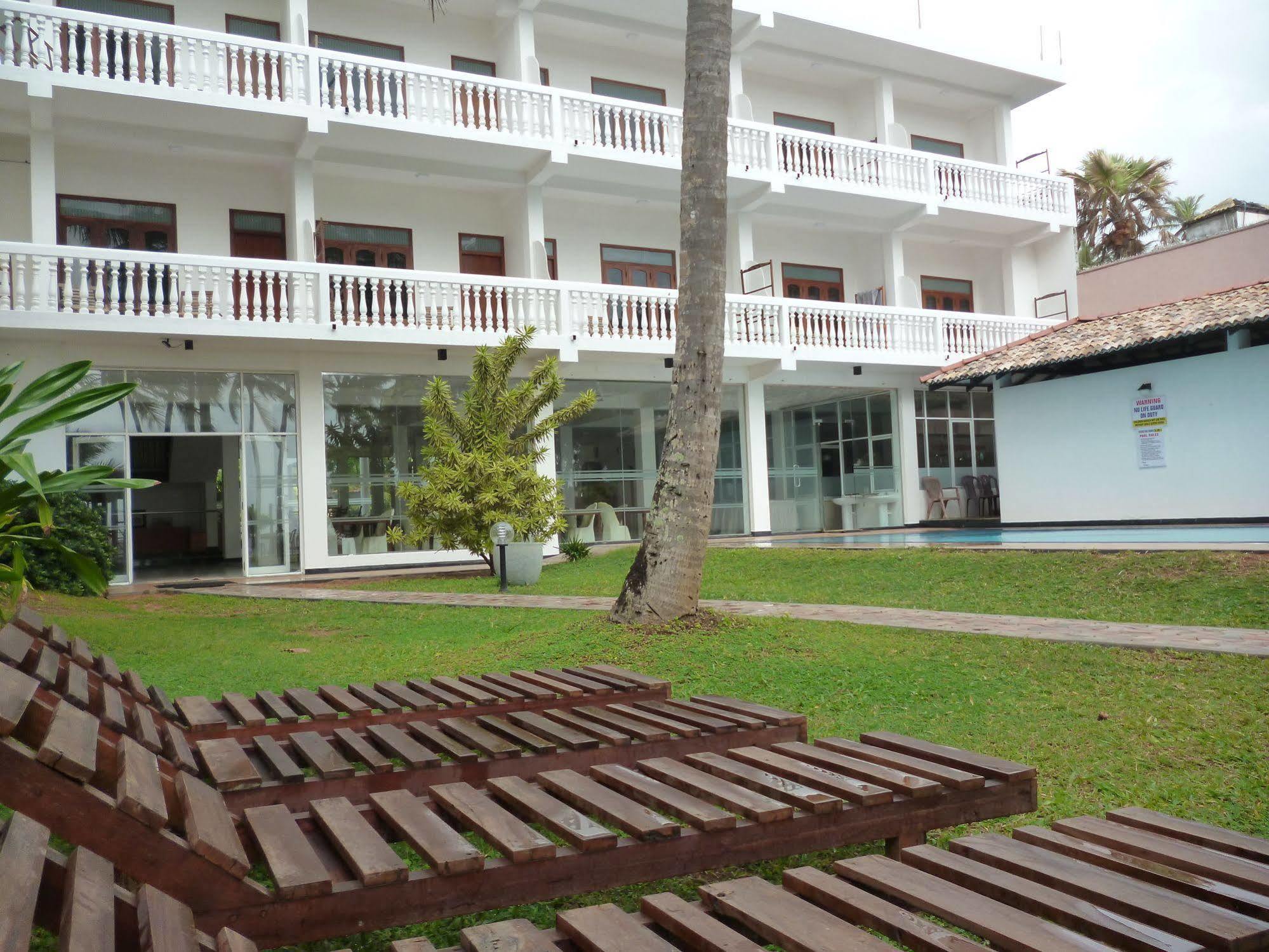 Hotel Ocean View Cottage Hikkaduwa Eksteriør billede