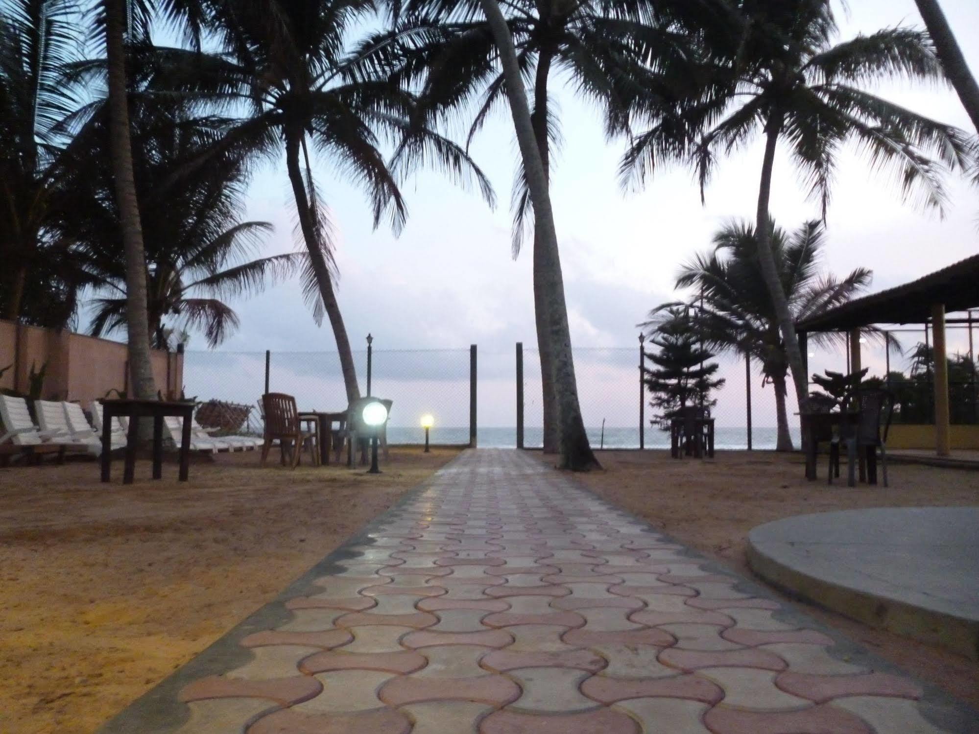 Hotel Ocean View Cottage Hikkaduwa Eksteriør billede
