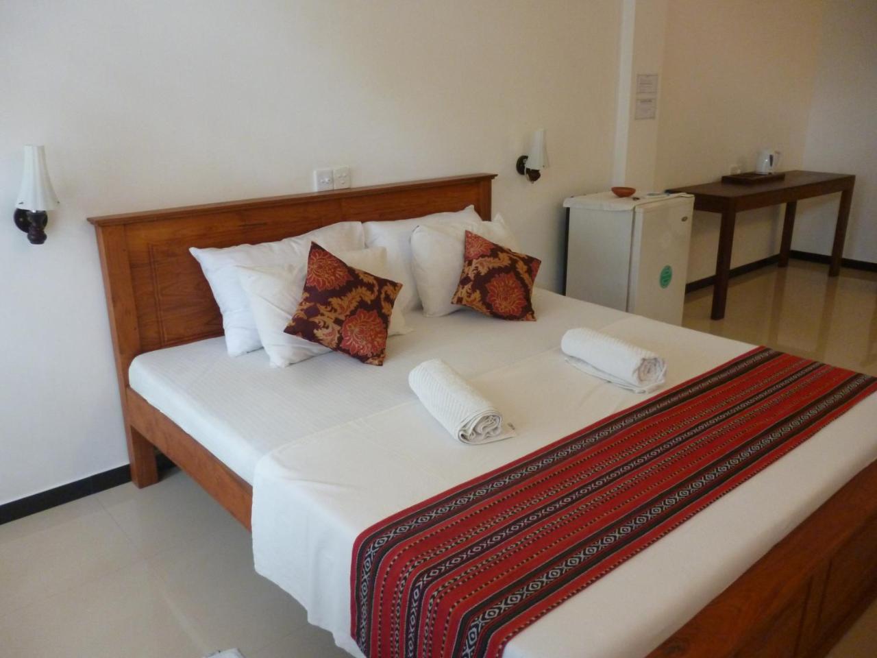 Hotel Ocean View Cottage Hikkaduwa Eksteriør billede