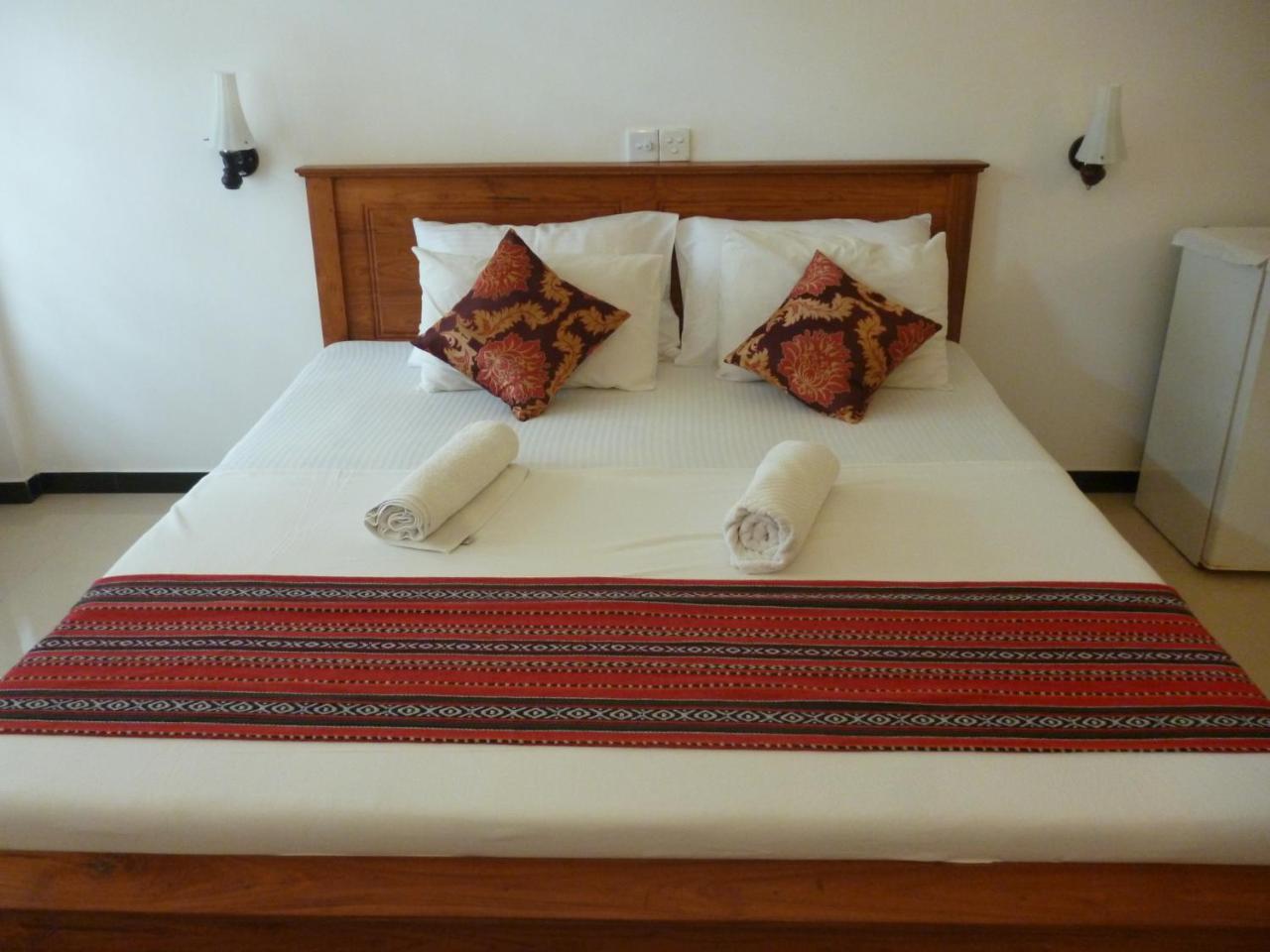 Hotel Ocean View Cottage Hikkaduwa Eksteriør billede